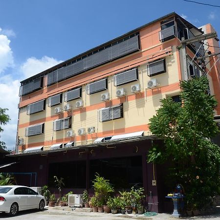 Centro Cnx Hotel Chiang Mai Ngoại thất bức ảnh