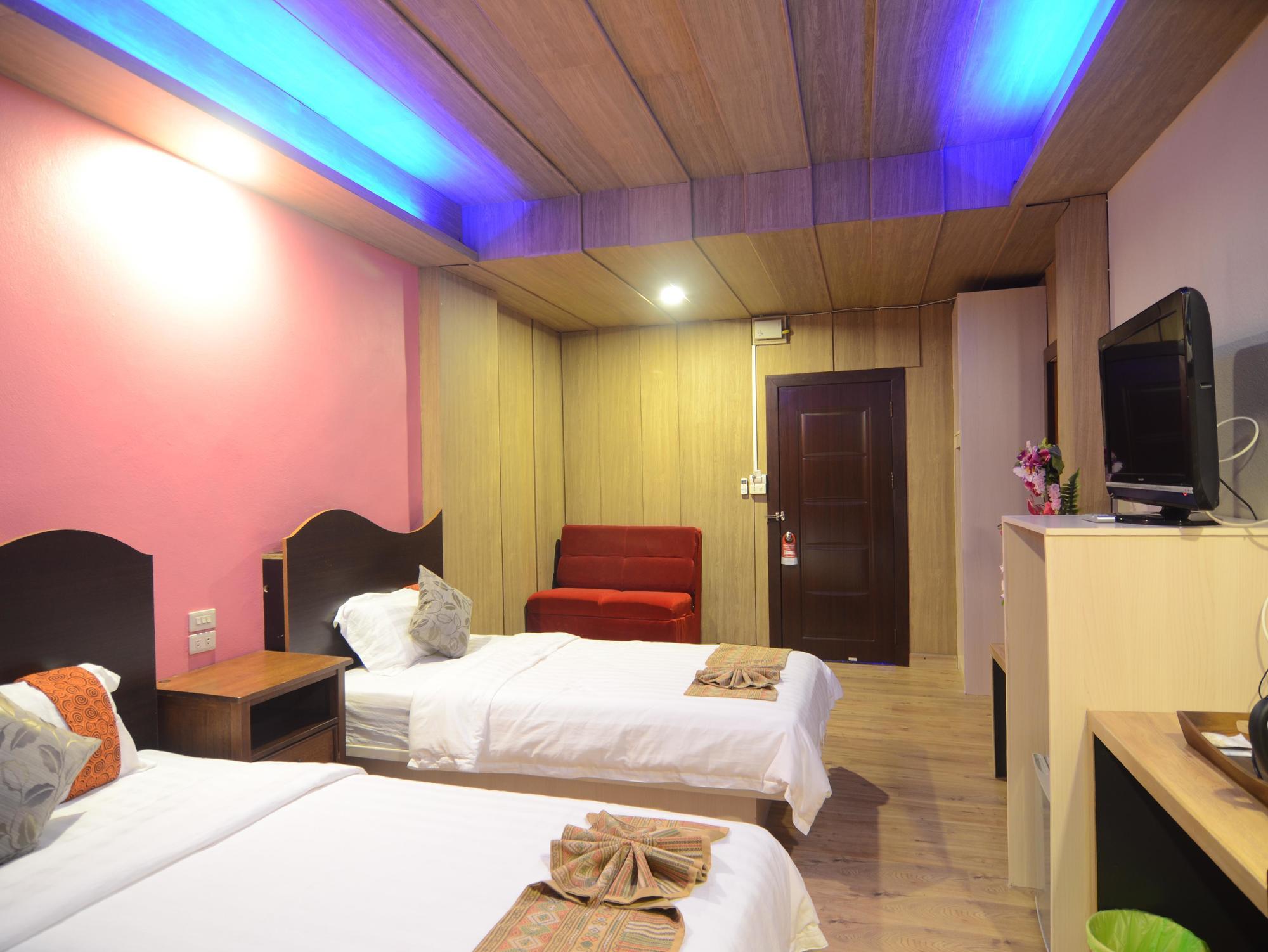 Centro Cnx Hotel Chiang Mai Ngoại thất bức ảnh
