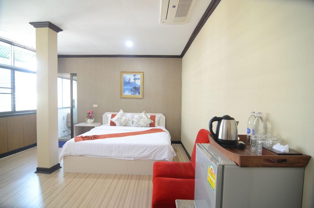 Centro Cnx Hotel Chiang Mai Ngoại thất bức ảnh