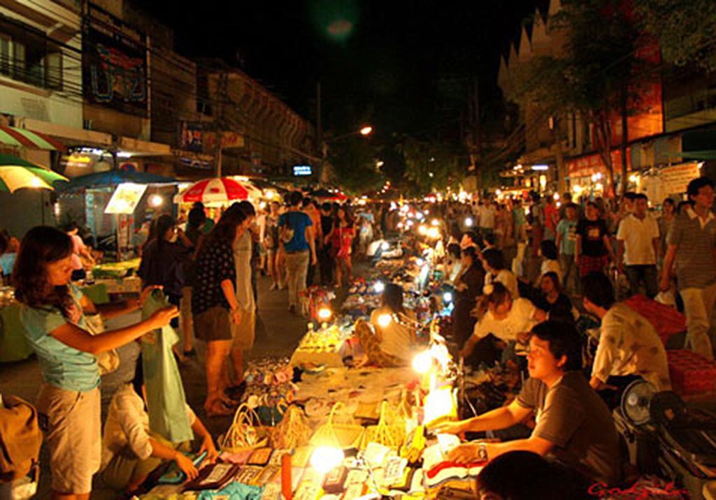 Centro Cnx Hotel Chiang Mai Ngoại thất bức ảnh