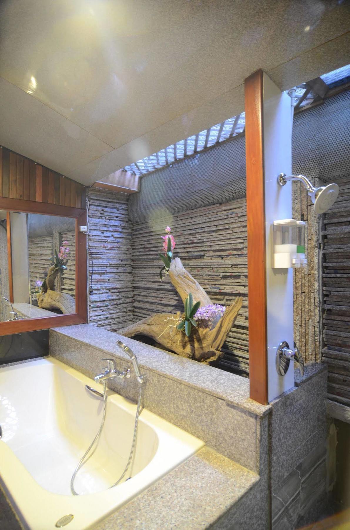 Centro Cnx Hotel Chiang Mai Ngoại thất bức ảnh