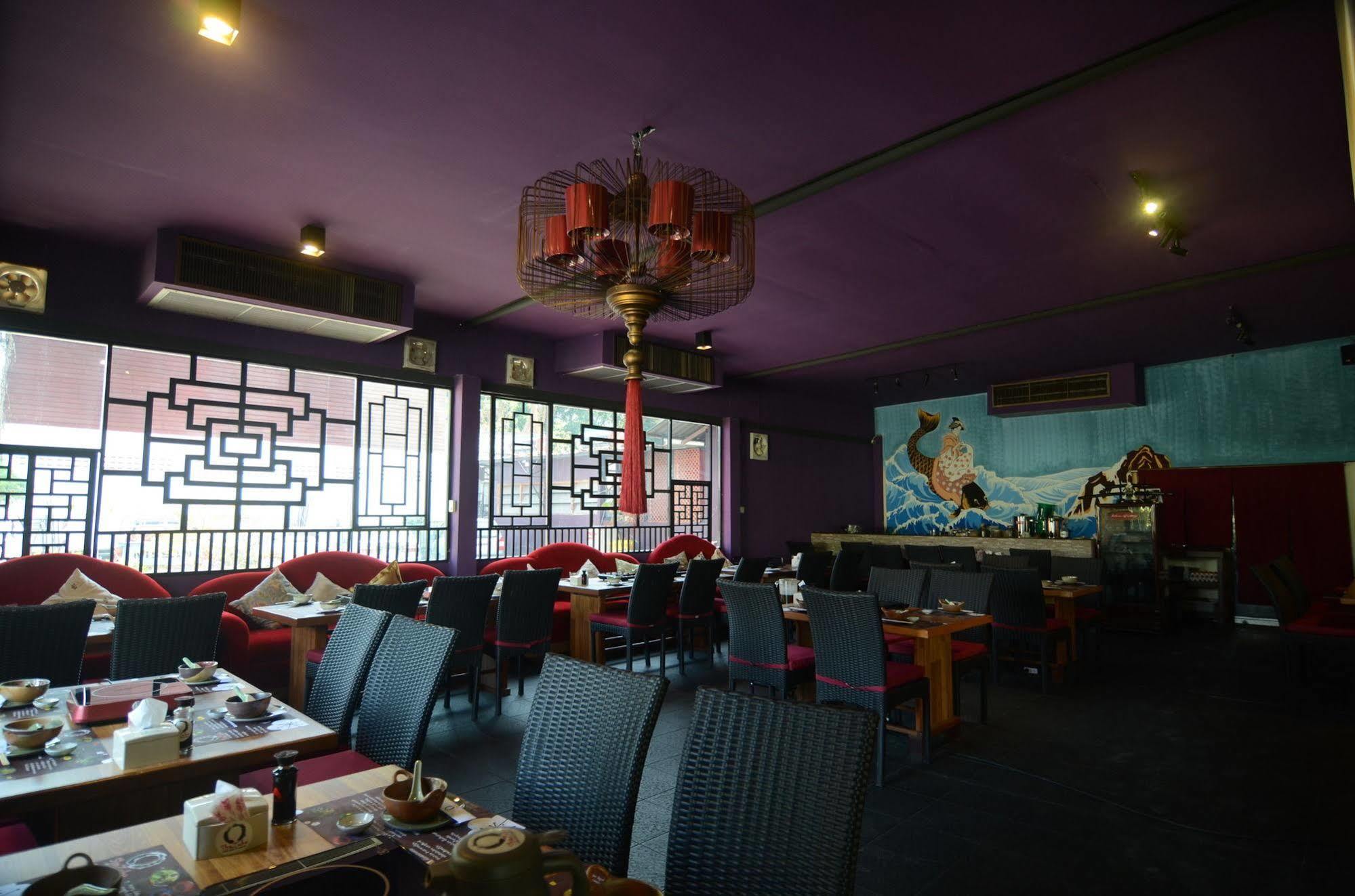 Centro Cnx Hotel Chiang Mai Ngoại thất bức ảnh
